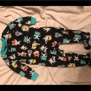 18mo Carter’s monster 🤖footie fleece pajamas